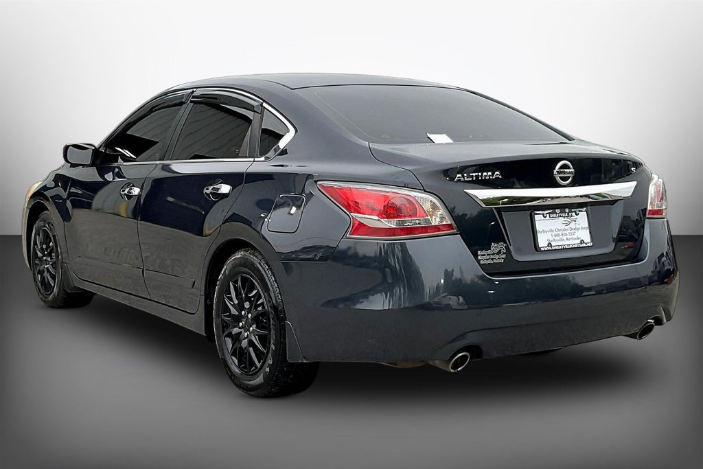Used 2015 Nissan Altima 2.5 S w/ Power Driver Seat Package FWD image 4
