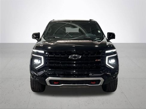 Certified 2025 Chevrolet Suburban Z71 w/ Z71 Off-Road Package image 4