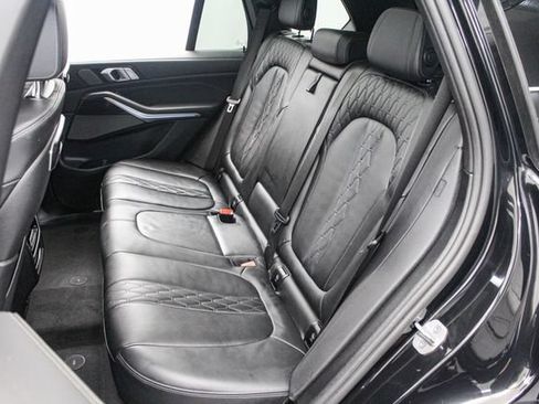 Used 2025 BMW X5 xDrive50e AWD/4WD image 24