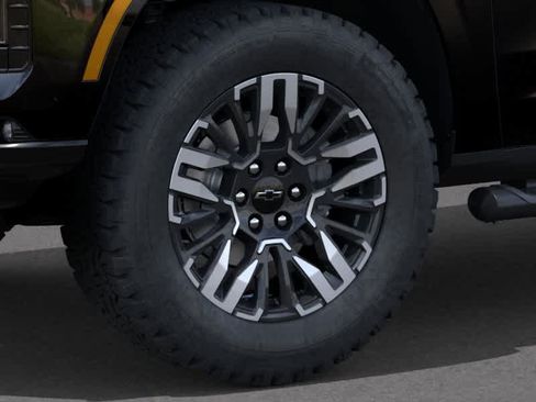 New 2026 Chevrolet Tahoe Z71 w/ Z71 Off-Road Package AWD/4WD image 9