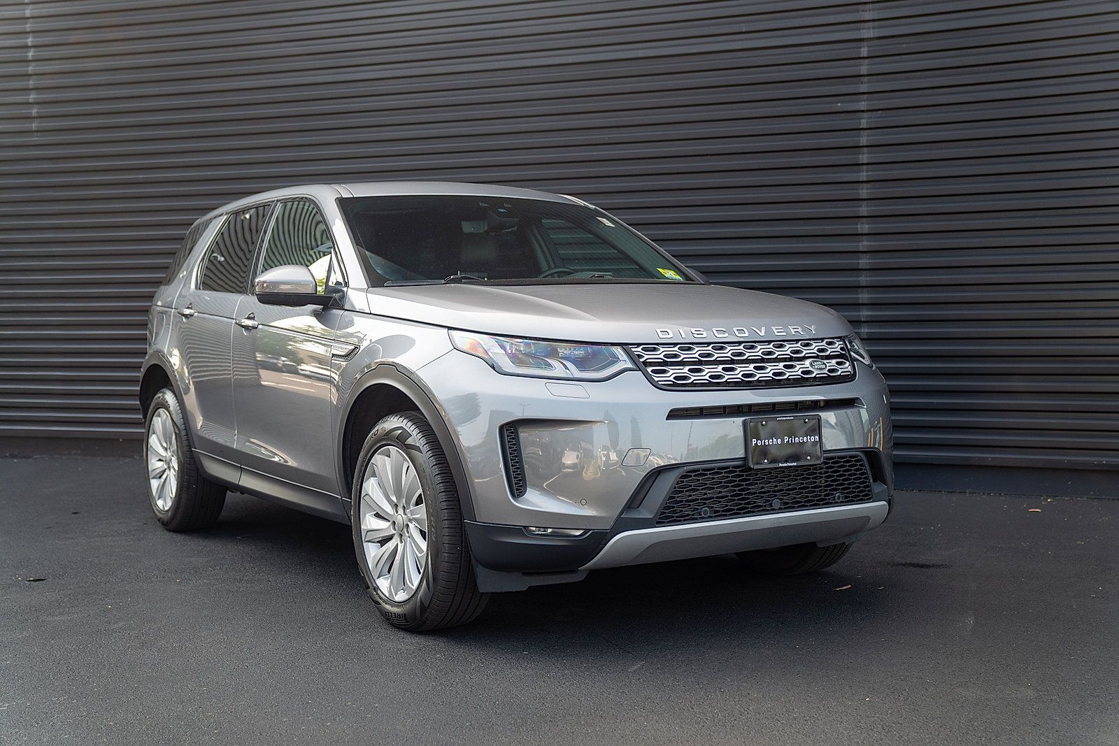 Used 2020 Land Rover Discovery Sport SE AWD/4WD image 24