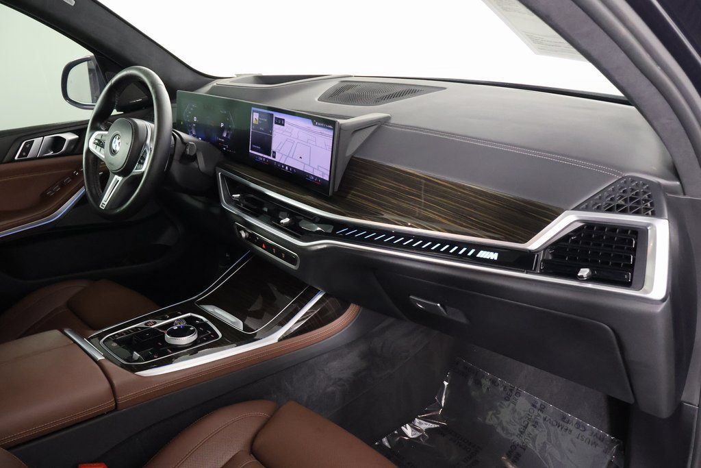 Certified 2024 BMW X7 M60i w/ Executive Package AWD/4WD image 9