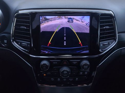 Used 2020 Jeep Grand Cherokee Limited w/ Trailer Tow Group IV image 9