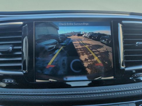 Used 2019 Chrysler Pacifica Limited w/ S Appearance Package image 27