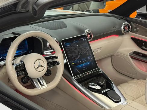 Used 2023 Mercedes-Benz SL 43 AMG image 6