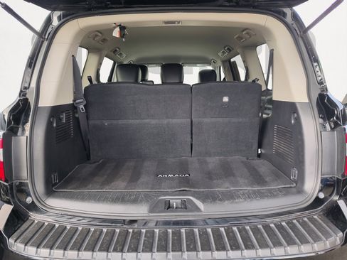 Used 2024 Nissan Armada SV RWD image 16