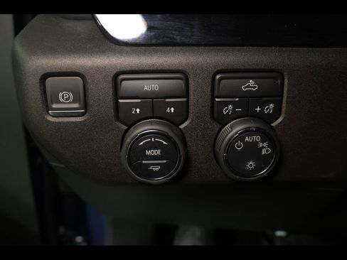 Used 2024 Chevrolet Silverado 1500 LT image 14