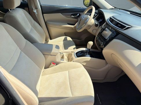 Used 2015 Nissan Rogue SV w/ SV Premium Package image 29