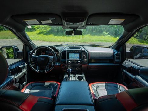 Used 2018 Ford F150 Lariat w/ Equipment Group 502A Luxury AWD/4WD image 14