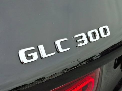 Used 2020 Mercedes-Benz GLC 300 4MATIC image 31
