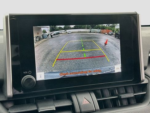 Used 2024 Toyota RAV4 LE FWD image 14