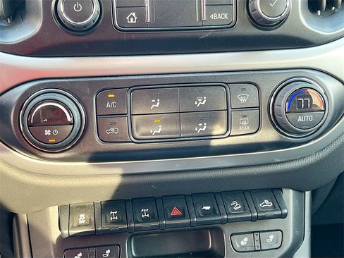 Used 2022 Chevrolet Colorado ZR2 w/ ZR2 Dusk Special Edition image 15