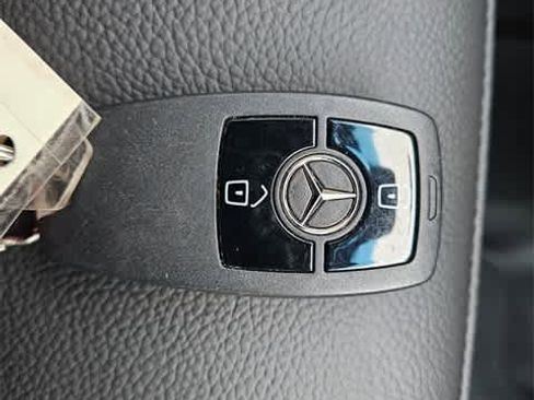 Used 2024 Mercedes-Benz Sprinter 2500 w/ Acoustic Package image 26