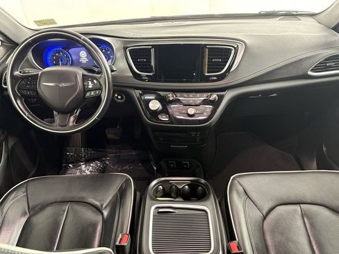 Used 2018 Chrysler Pacifica Limited w/ Advanced Safetytec Group image 40