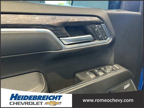 Certified 2022 Chevrolet Silverado 1500 LTZ w/ Technology Package AWD/4WD image 11