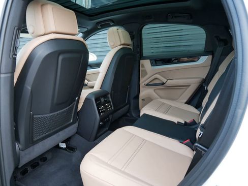 New 2026 Porsche Cayenne Coupe image 11