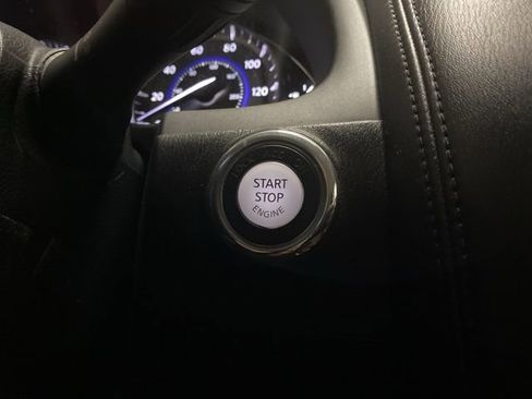 Used 2011 INFINITI QX56 2WD w/ Theater Pkg image 47