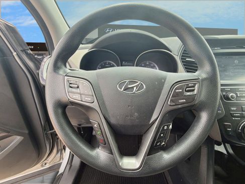 Used 2019 Hyundai Santa Fe XL SE image 15