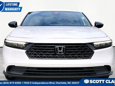 Used 2023 Honda Accord Sport image 2