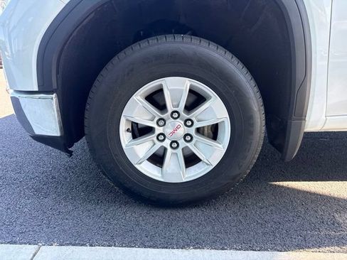 Used 2022 GMC Sierra 1500 Pro w/ Convenience Package AWD/4WD image 8