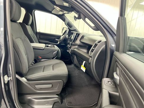 New 2026 RAM 1500 Express AWD/4WD image 21