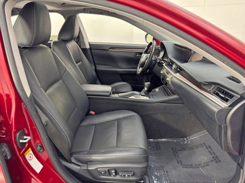 Used 2016 Lexus ES 350 Premium w/ Navigation System Package image 14