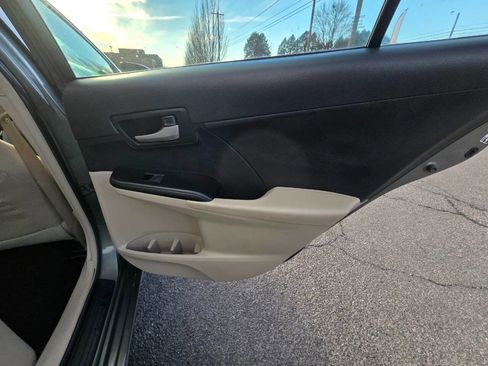 Used 2013 Toyota Camry LE image 22