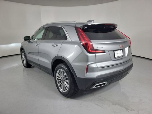Certified 2025 Cadillac XT4 Premium Luxury image 3