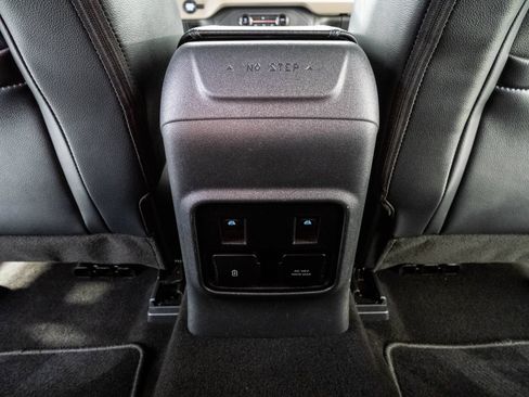 Used 2024 Ford Bronco Wildtrak AWD/4WD image 19