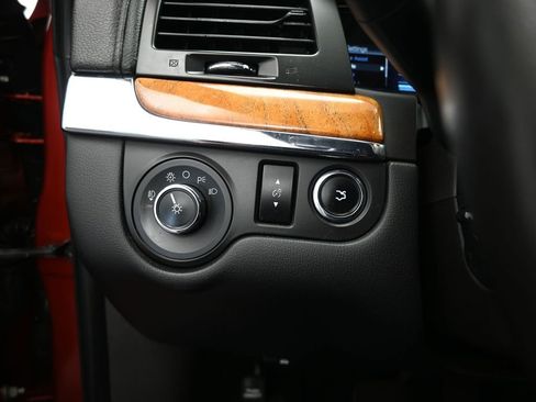 Used 2013 Lincoln MKS AWD image 11