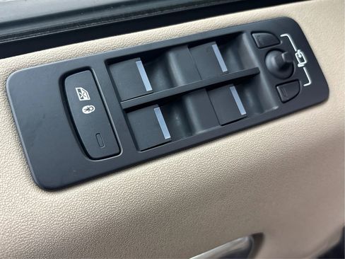 Used 2017 Land Rover Discovery Sport HSE image 42