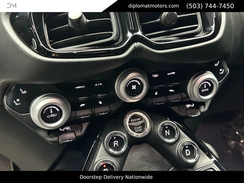 Used 2020 Aston Martin V8 Vantage Coupe image 24
