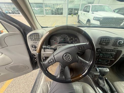Used 2005 Buick Rainier CXL AWD/4WD image 13