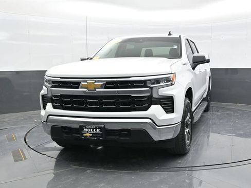 Used 2023 Chevrolet Silverado 1500 LT AWD/4WD image 2