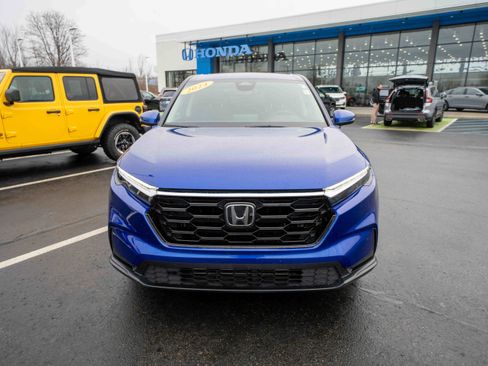 Used 2024 Honda CR-V EX image 2