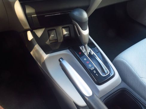 Used 2013 Honda Civic LX image 11