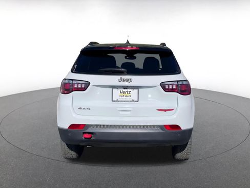 Used 2025 Jeep Compass Trailhawk image 12
