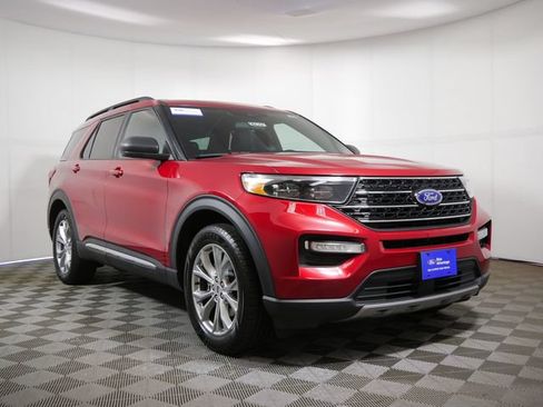 Certified 2020 Ford Explorer XLT w/ Equipment Group 202A AWD/4WD image 1
