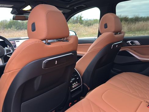 Certified 2025 BMW X5 xDrive40i w/ M Sport Package image 17