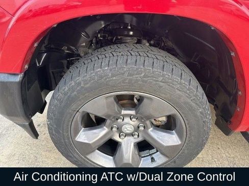 Used 2022 RAM 1500 Big Horn w/ Built-to-serve Edition image 13