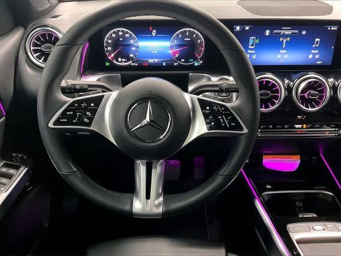 Used 2025 Mercedes-Benz GLB 250 image 5