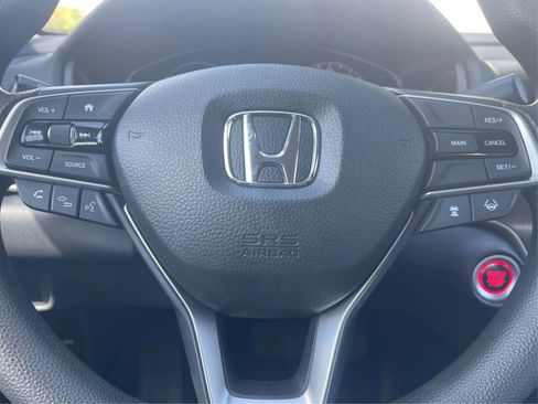 Used 2018 Honda Accord LX image 16