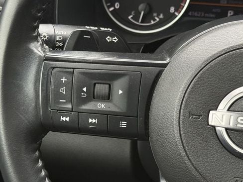Used 2024 Nissan Pathfinder SV AWD/4WD image 13