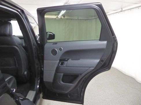 Used 2014 Land Rover Range Rover Sport HSE image 32