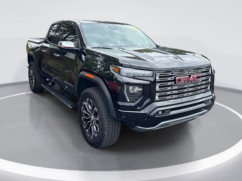 Used 2026 GMC Canyon Denali AWD/4WD image 2