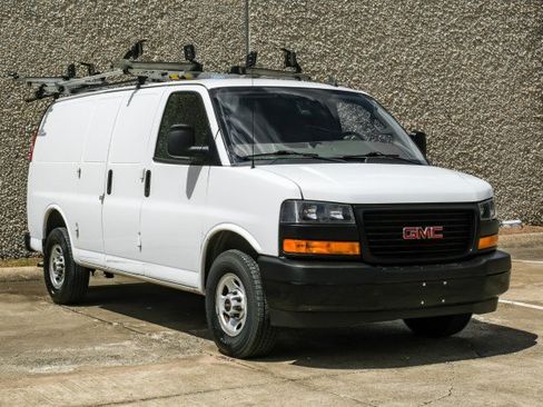 Used 2022 GMC Savana 2500 w/ Driver Convenience Package RWD image 9