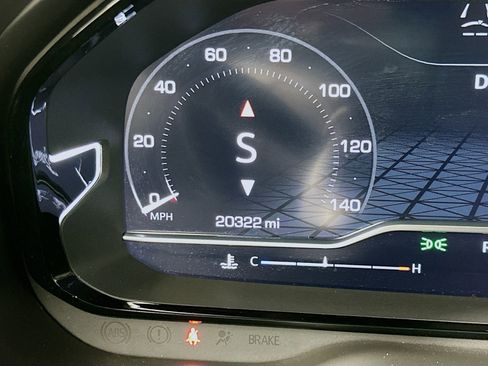 Used 2024 GMC Yukon Denali image 13