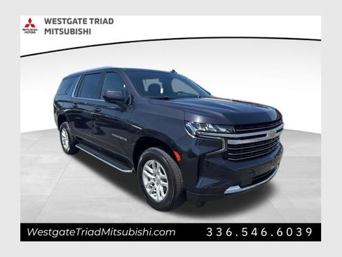 Used 2023 Chevrolet Suburban LT RWD image 1