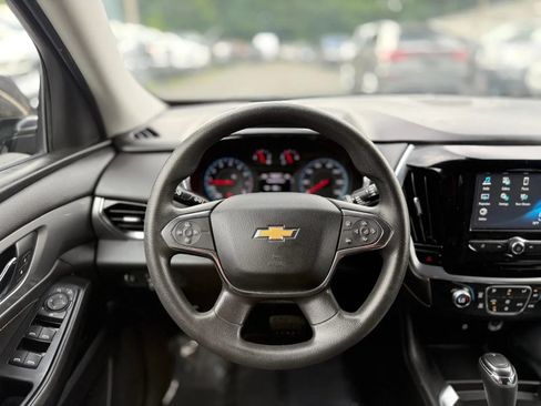 Used 2019 Chevrolet Traverse LS FWD image 14