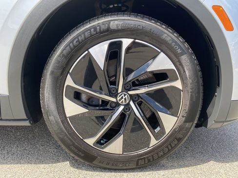 Certified 2022 Volkswagen ID.4 Pro RWD image 10